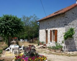 Gîte 402 situé à Sansac de Marmiesse Gîte 402 situé à Sansac de Marmiesse