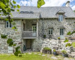 Gîte 533, Les Dryades de Coltures à Saint Vincent de Salers Gîte 533, Les Dryades de Coltures