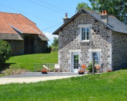Gîte 696, Le Buron à Carlat Gîte 696, Le Buron